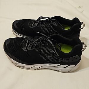 Hoka One One | Shoes | Hoka One One Clifton One9 Triple  display picture 3